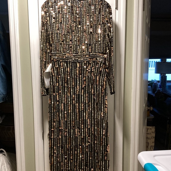⭐️MAC DUGGAL AS-IS Long Sleeve Embellished Column Midi Dress NWOT 4 - Picture 7 of 10